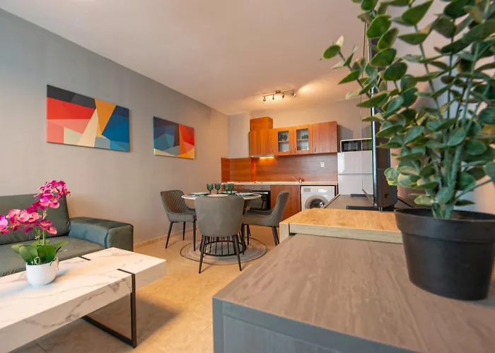 Stylish In Karolina Apartament