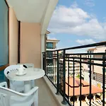Stylish In Karolina Apartman *