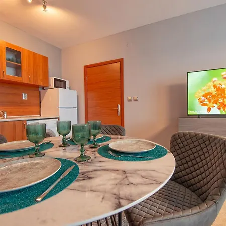 Stylish In Karolina * Sunny Beach