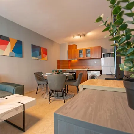 Stylish In Karolina Lejlighed