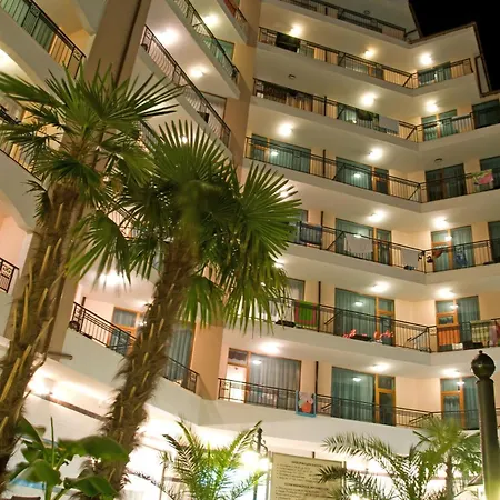 Stylish In Karolina Lejlighed