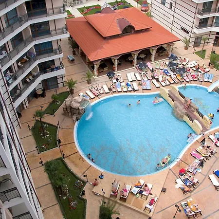 Stylish In Karolina *