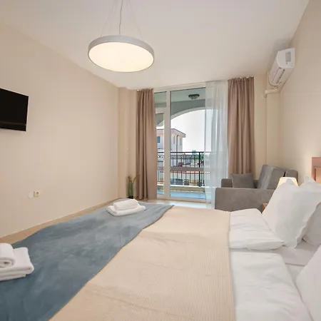 Stylish In Karolina Apartman Napospart