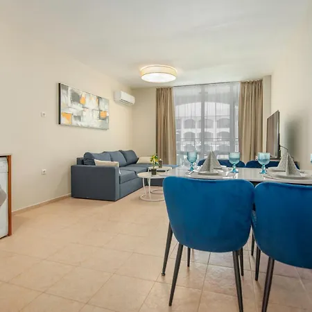 Stylish In Karolina * Sunny Beach